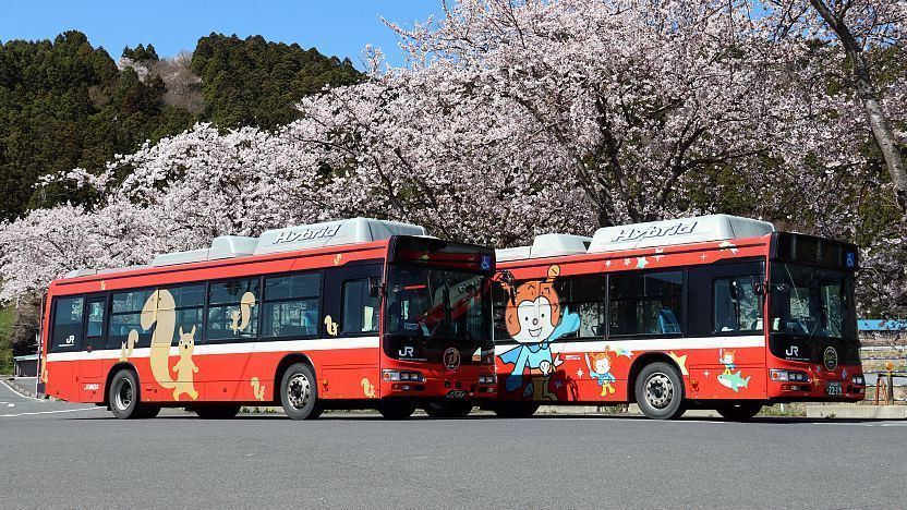 xe bus cũng là một phương tiện giao thông công cộng rất phổ biến ở Nhật